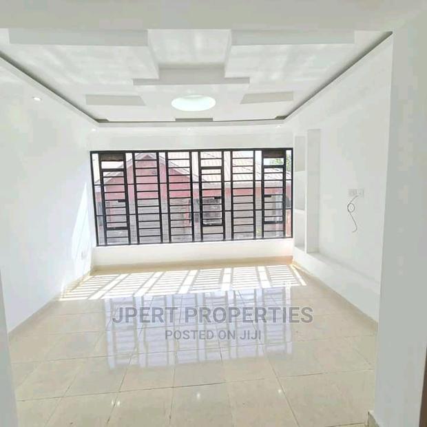 4bdrm Maisonette in Membley for Sale