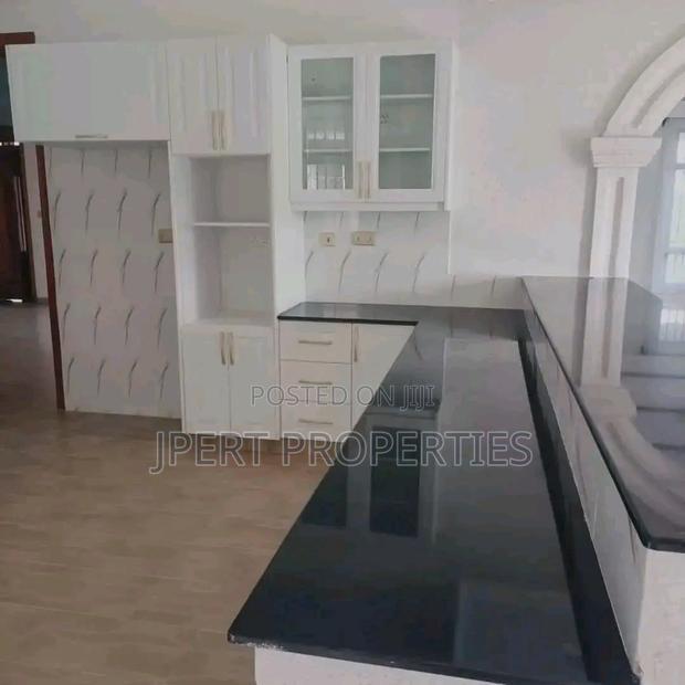 5bdrm Mansion in Dykio Bustani, Ruiru for sale
