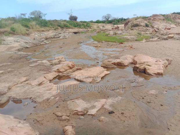 8 Acres Makindu Makueni