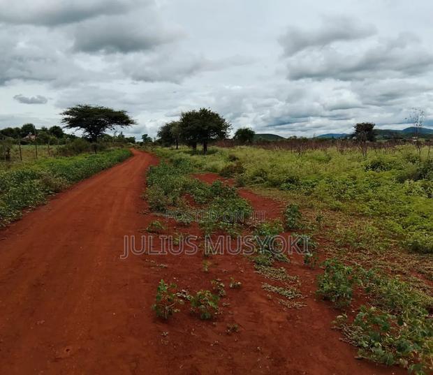 10 Acres Emali Makueni