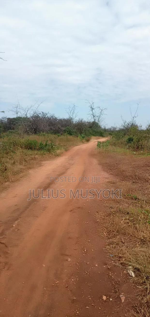 8 Acres Makindu Makueni