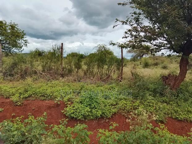 10 Acres Emali Makasa