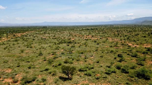 Prime 1 Acre Ewuaso Kedong Town Touching Tarmac