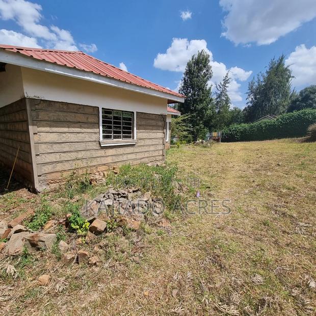 3bdrm Bungalow in 46, Oloolua for sale