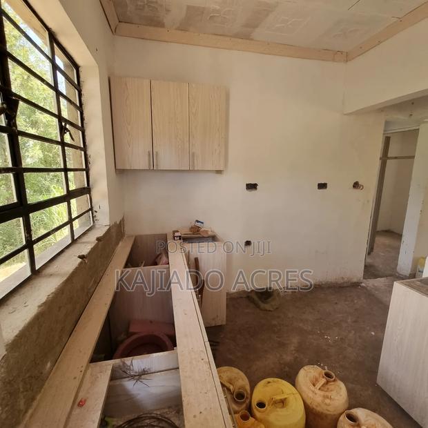 3bdrm Bungalow in 46, Oloolua for sale