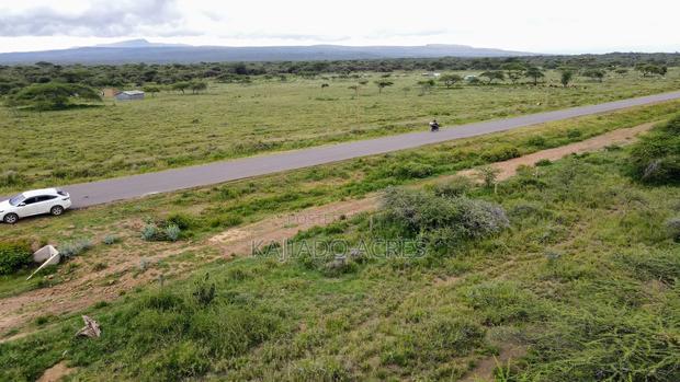 Prime 1 Acre Ewuaso Touching Tarmac at 3m