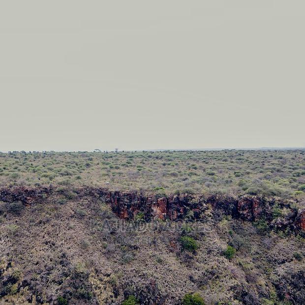 Prime 10 Acres Cliff Edge ,Lentoko,At 420k Per Acre