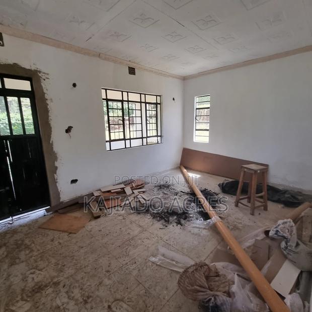 3bdrm Bungalow in 46, Oloolua for sale