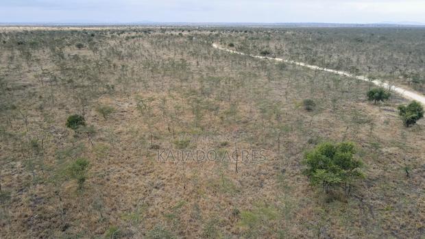 10 Acres Touching Imaroro Konza Road at 850,000ksh Per Acre