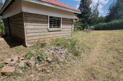 3bdrm Bungalow in 46, Oloolua for sale