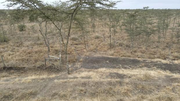 10 Acres Touching Imaroro Konza Road at 850,000ksh Per Acre