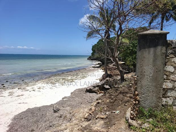 Shimoni 0.13ha 0.2 Beach Front Plots for Sale