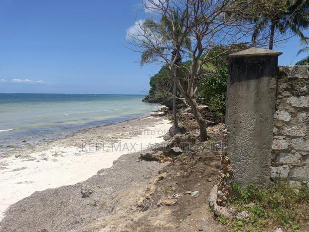 Shimoni 0.13ha 0.2 Beach Front Plots for Sale