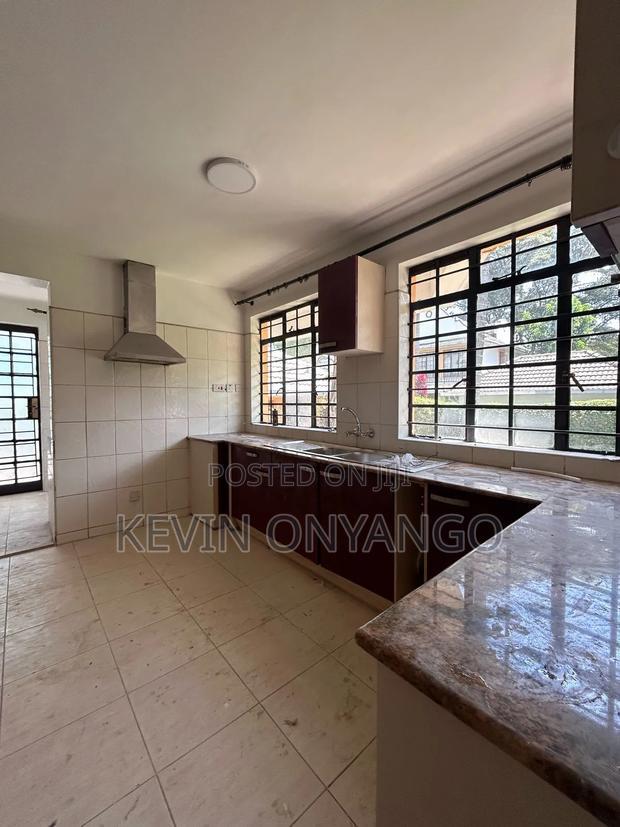 5bdrm Townhouse / Terrace in Lavington for rent
