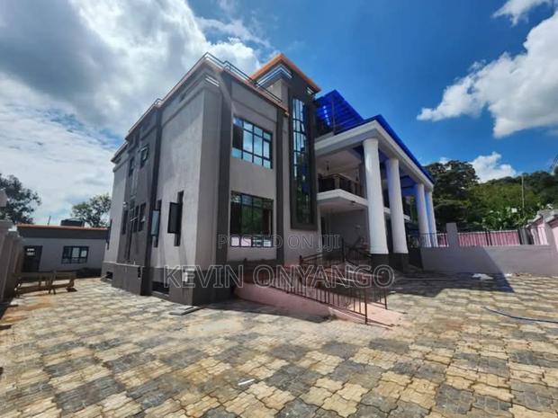 5bdrm Villa in Karen for rent