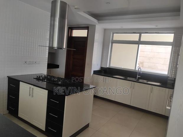 4bdrm Duplex in Parklands for rent