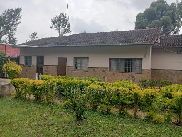 3bdrm Bungalow in Karen for rent