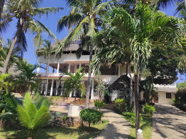 Furnished 6bdrm Villa in Watamu for sale