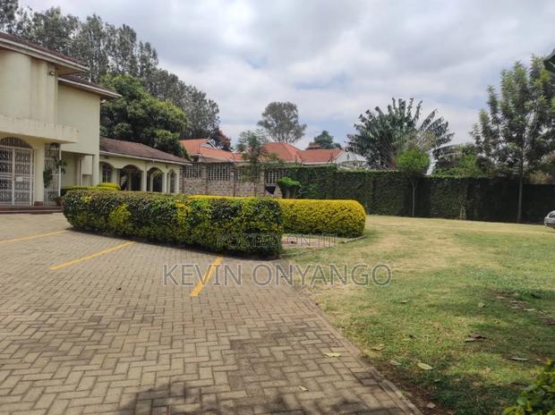 A Commercial 14 Bedrooms to Let