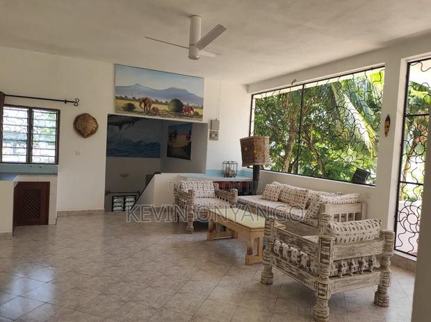 Furnished 6bdrm Villa in Watamu for sale