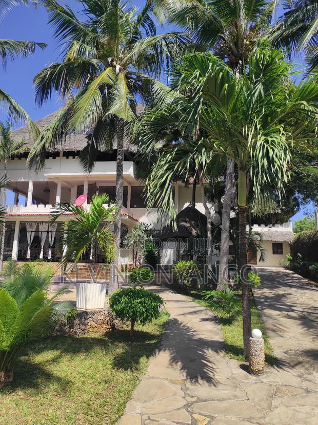 Furnished 6bdrm Villa in Watamu for sale
