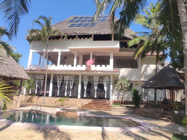 Furnished 6bdrm Villa in Watamu for sale