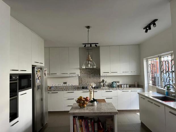 5bdrm Townhouse/Terrace in Kilimani for sale