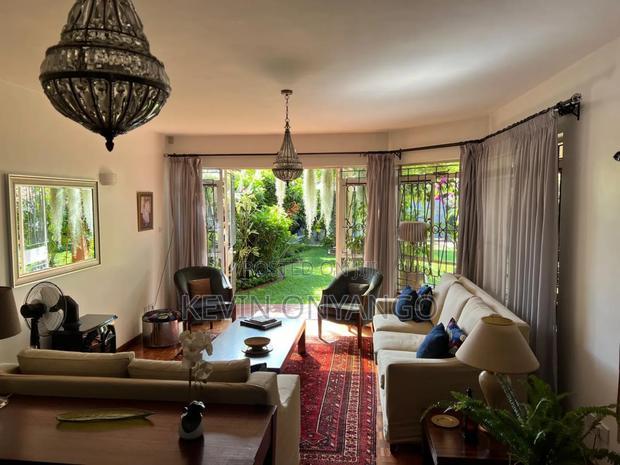 5bdrm Townhouse/Terrace in Kilimani for sale