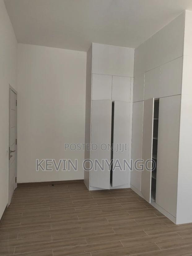 3bdrm Penthouse in Lavington for sale