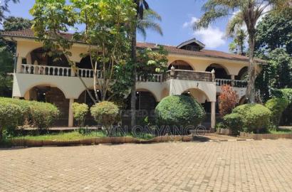 A 6 Bedroom House on 1acre Land