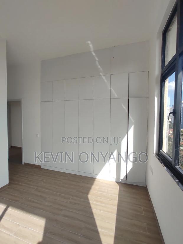 3bdrm Penthouse in Lavington for sale