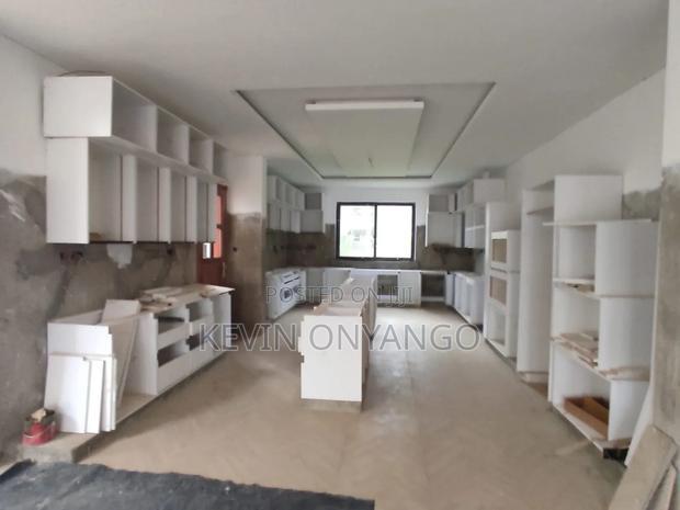 6bdrm Mansion in Karen for rent