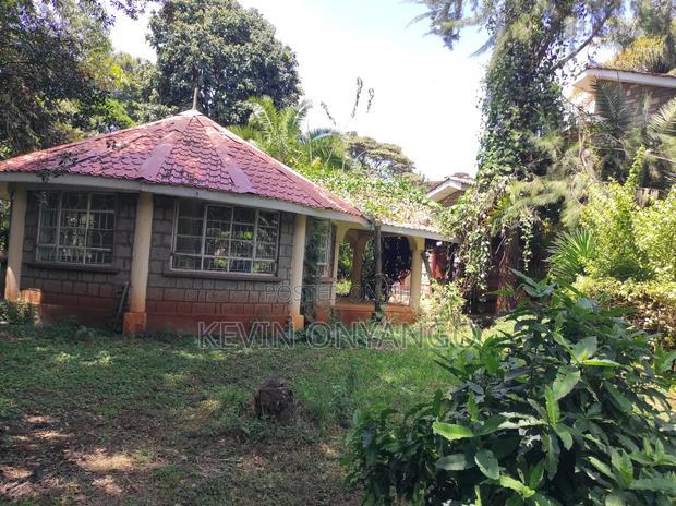 A 6 Bedroom House on 1acre Land