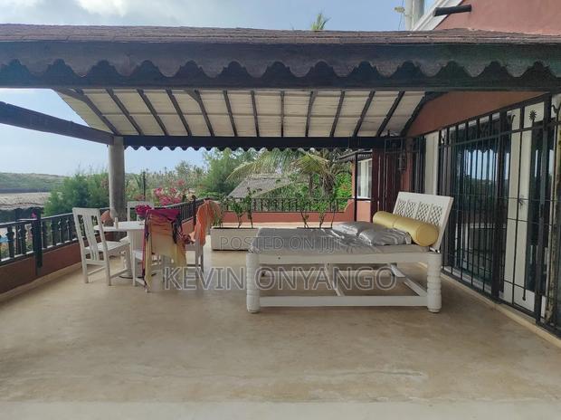 Furnished 6bdrm Villa in Watamu for sale