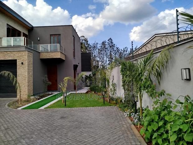4bdrm Mansion in Runda for sale