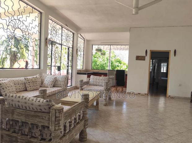 Furnished 6bdrm Villa in Watamu for sale