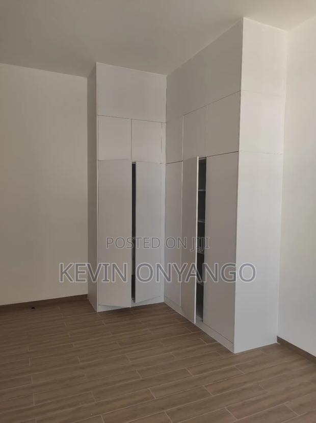 3bdrm Penthouse in Lavington for sale