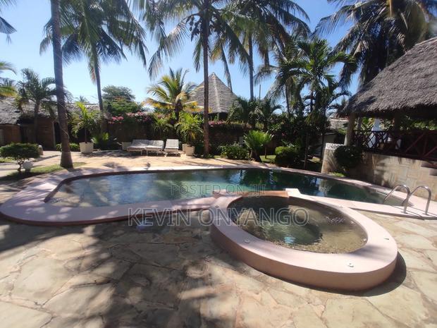 Furnished 6bdrm Villa in Watamu for sale