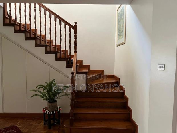 5bdrm Townhouse/Terrace in Kilimani for sale