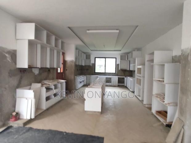 6bdrm Mansion in Karen for rent