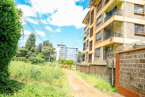 Prime Commercial Plot for Sale in Ruaka, Muchatha