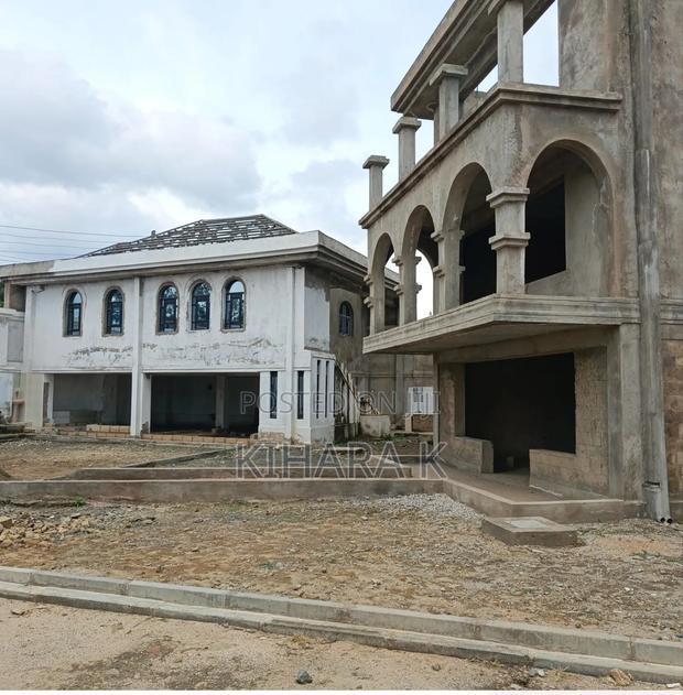 5bdrm Mansion in Rimpa for sale