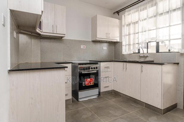 5bdrm Mansion in Kitengela for rent