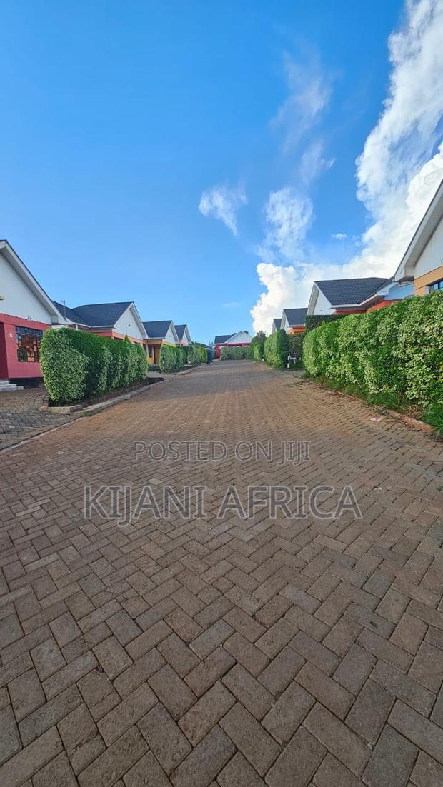 3bdrm Bungalow in Kenyatta Road / Theta for rent