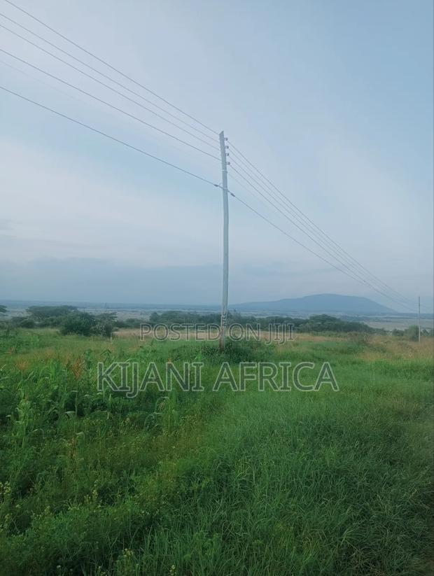 50 by 100 Plots in Kbc,Malaa With a Hill Vintage Point