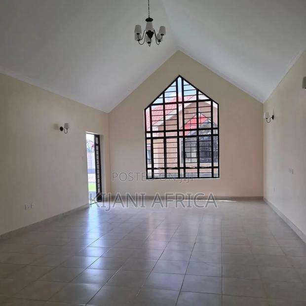 3bdrm Bungalow in Kitengela for sale