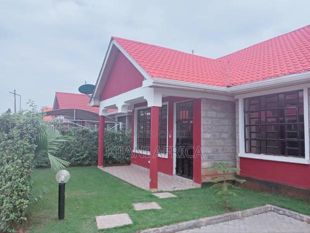 4bdrm Bungalow in Kenyatta Road / Theta for rent