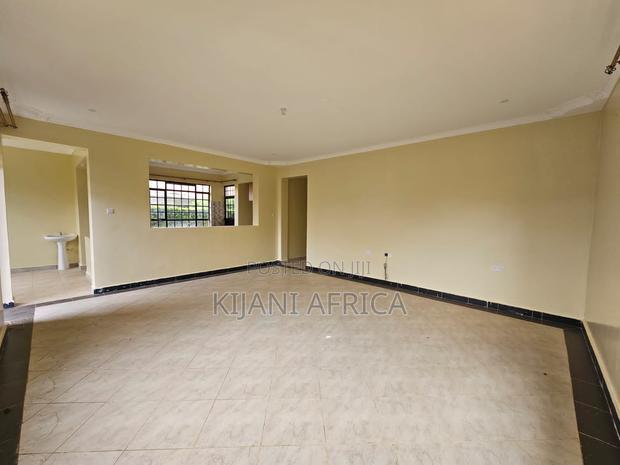 3bdrm Bungalow in Kenyatta Road / Theta for sale