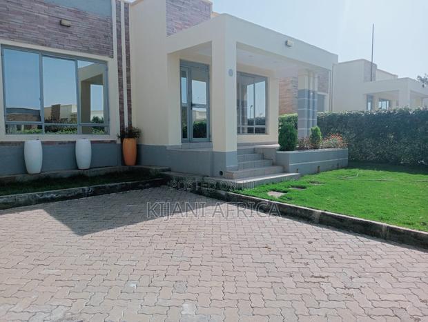 3bdrm Bungalow in Joska for sale