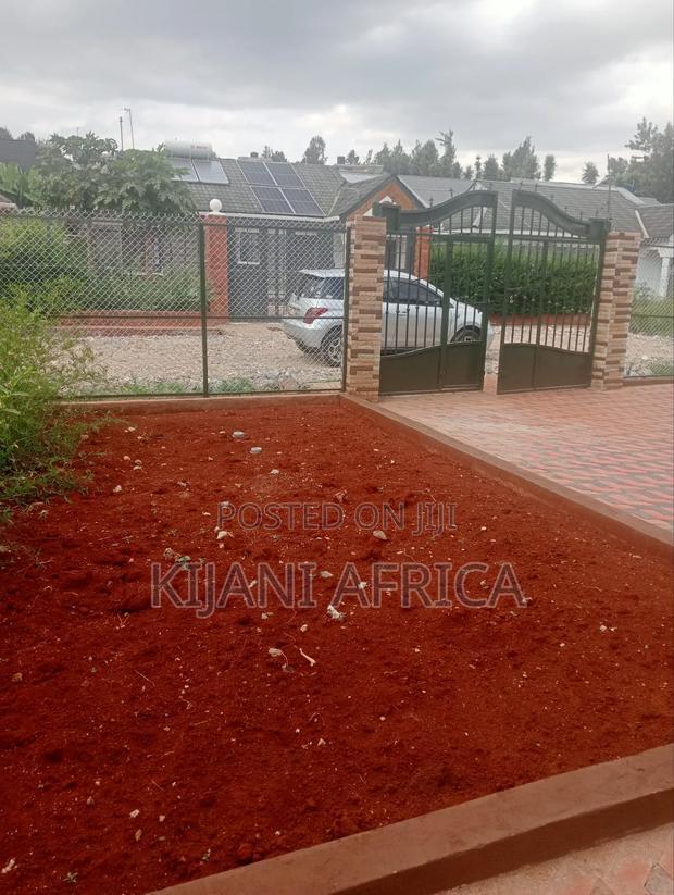 3bdrm Bungalow in Kenyatta Road / Theta for rent
